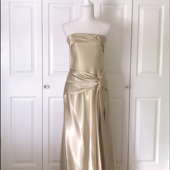 Jessica McClintock Dresses & Skirts - Jessica McClintock Gold Gown